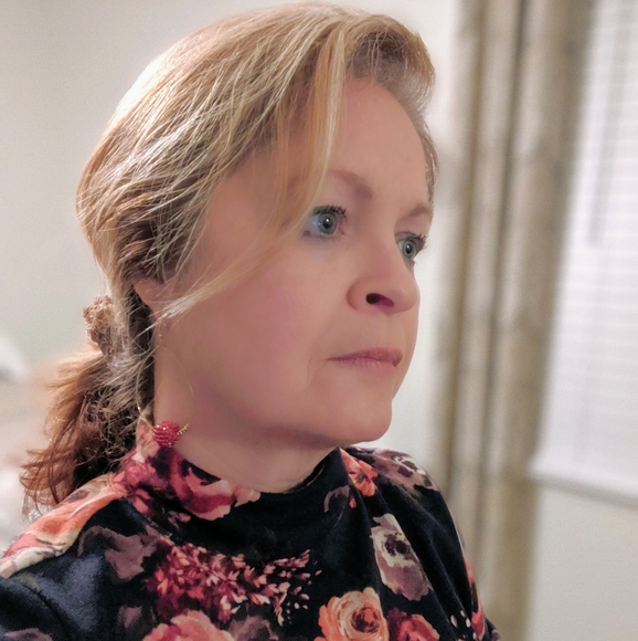 Jewelry - Burgundy and gold beaded teardrop earrings.